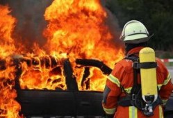 美国消防员爆料案件视频,视频曝光惊人内幕